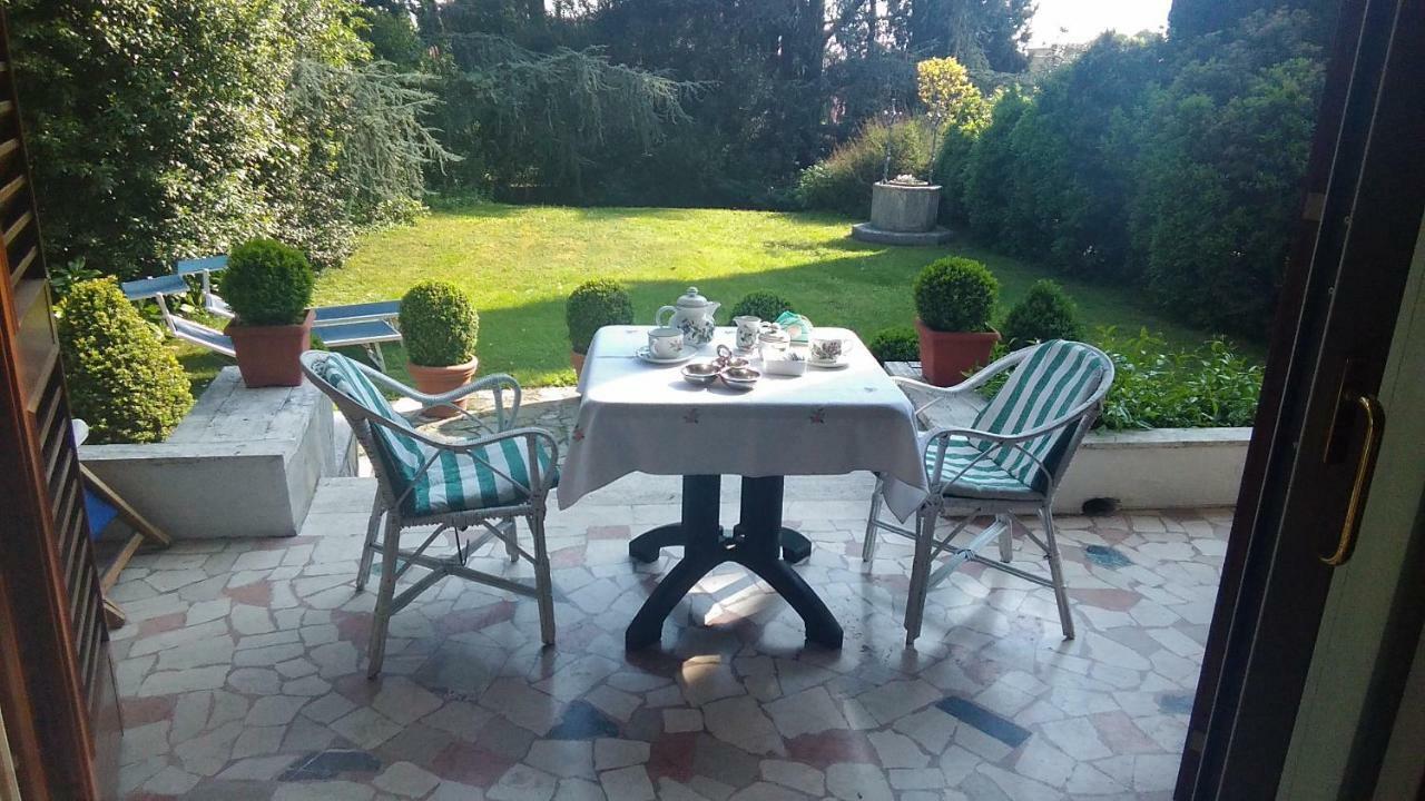 B&B La Villa Mediterranea Passirano Exterior foto
